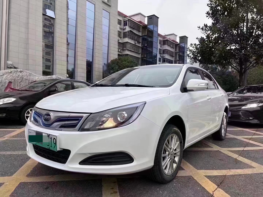 2019 BYD E5 450 400KM EV Car 0KM voor wederverkoop Topsnelheid 130KM/h 4 deuren 5 zitplaatsen