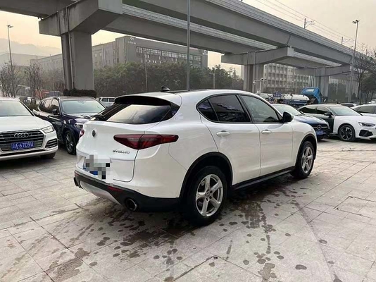 64 liter tankcapaciteit Alfa Romeo Stelvio Q4 Sport SUV in goede staat topsnelheid 230KM/h