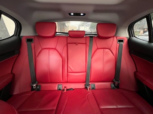 64 liter tankcapaciteit Alfa Romeo Stelvio Q4 Sport SUV in goede staat topsnelheid 230KM/h