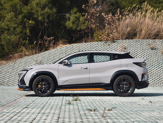 2023 Linkssturing Changan UNI-T 1.5T Sport Flagship Compact SUV met Panorama Sunroof