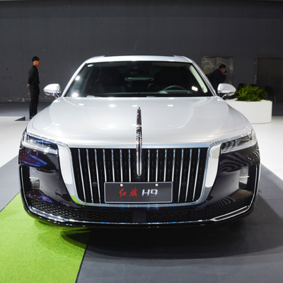 ESC-uitgerust Hongqi H9 2.0T Sedan Elektrische achteruitkijkspiegel en voor optimaal rijden