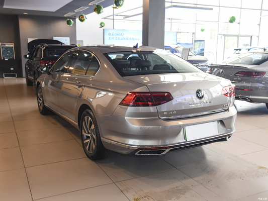 116KW Totaal motorvermogen 2022 Magotan Plug-in Hybrid GTE Luxe 4-deurs 5-zits voertuig
