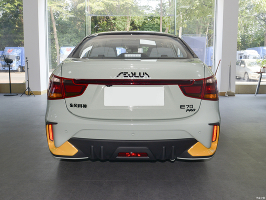 Als afbeelding 2023 Dongfeng Aeolus E70 Yizhi Versie 420KM Batterijduur Hybride brandstoftype