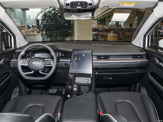 2022 Linksstuur 207T GDi 5-deurs 7-zits MPV Benzine auto met Car Entertainment System