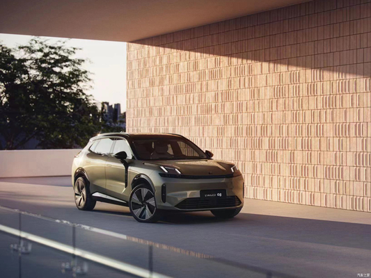 2023 Lynk Co 08 Plug-in Hybrid Long Range PRO SUV 120KM Pure Electric Range binnen de markt