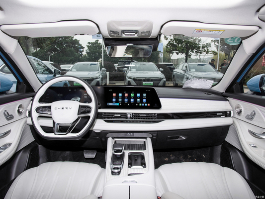 2024 Chery Fengyun A8 Plug-in Hybrid Electric Vehicle met een bereik van 106 km