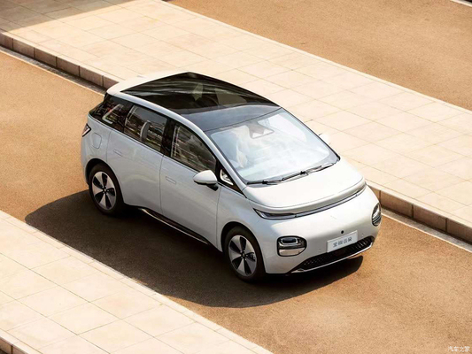 Links rijden Mini Ev hatchback Wuling Baojun Cloud Yunduo Pure elektrische auto Vier-deurs Vijf-zitter