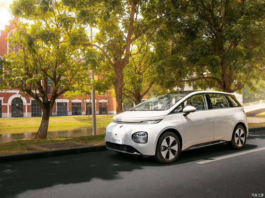 Links rijden Mini Ev hatchback Wuling Baojun Cloud Yunduo Pure elektrische auto Vier-deurs Vijf-zitter