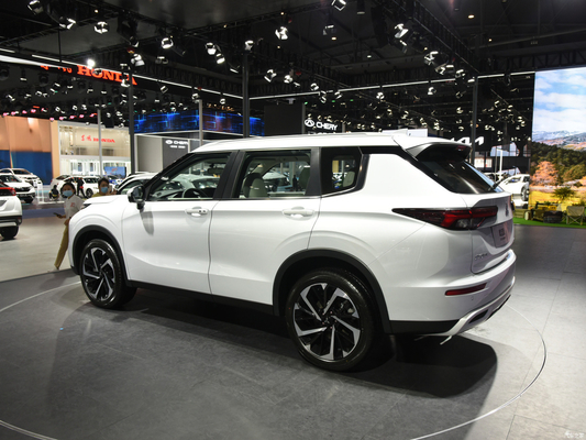 Elektrisch stuursysteem 2023 Mitsubishi Outlander 1.5T Zunyao SUV