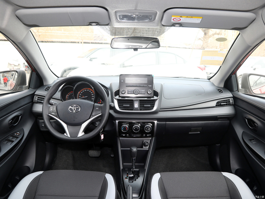 2022 Toyota YARiS L 1.5L Handmatige airconditioner leidend PLUS kleine 4 deuren 5 zitplaatsen SUV