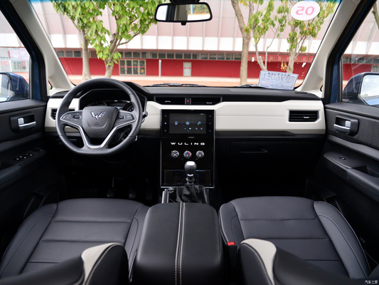 2019 Wuling Rongguang 1.5T Manual 7-seater SUV met een maximaal koppel Nm van 200-300Nm