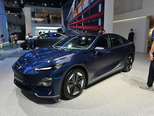 2023 Shenlan SL03 Elektrische auto 515KM 5-deurs 5 zitplaatsen sedan met 190KW totale motorvermogen