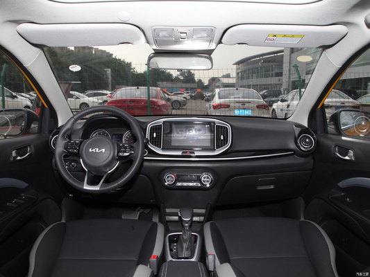 2021 Kia Yi Run 1.4L CVT Sunroof Kleine SUV met achter 2 radar en 15°-20° Grand Clearance