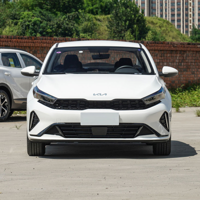 2023 Kia K3 Sedan LED koplampen natuurlijke aspiratie motor en laag brandstofverbruik