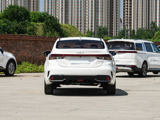 2023 Kia K3 Sedan LED koplampen natuurlijke aspiratie motor en laag brandstofverbruik