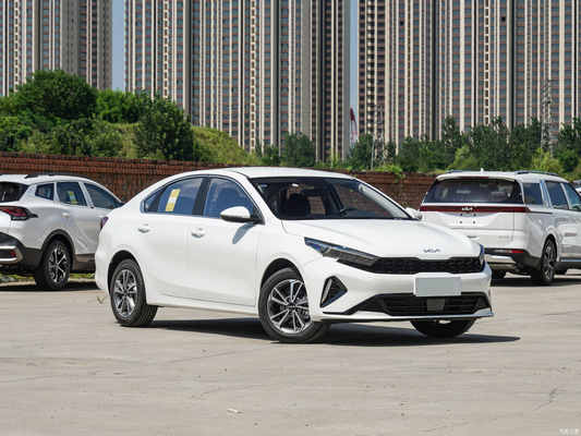 2023 Kia K3 Sedan LED koplampen natuurlijke aspiratie motor en laag brandstofverbruik