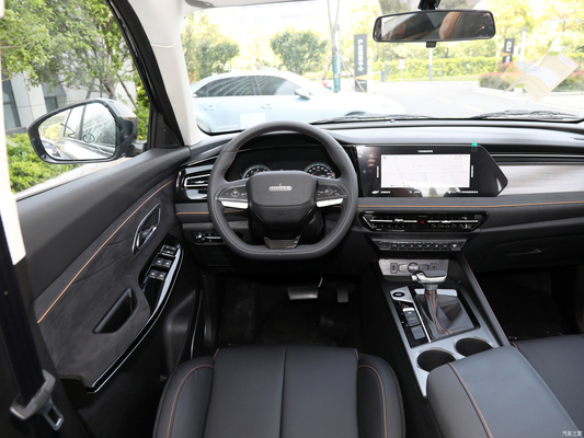 5 deuren 5 zitplaatsen SUV 2023 Changan Oshan X7 Plus Gas Car met 4730*1870*1720mm afmetingen