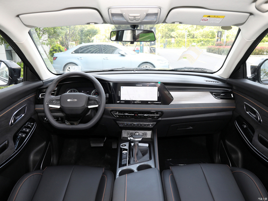 5 deuren 5 zitplaatsen SUV 2023 Changan Oshan X7 Plus Gas Car met 4730*1870*1720mm afmetingen