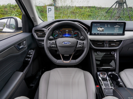 Ford Escape Energy EV PH Plug-in Hybrid 5 deuren 5 zitplaatsen 125 kW Totaal motorvermogen Perfect