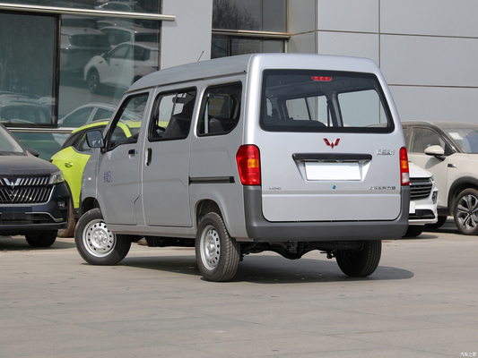 75 kW totaal motorvermogen 2023 Wuling VAN Linkshandige bestelwagen met 5 zitplaatsen en zijdelingse schuifdeur