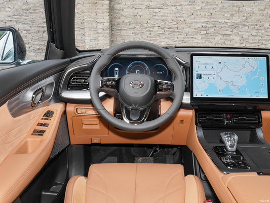 Links rijden GAC Trumpchi ES9 PHEV 143KM MAX Plug-in Hybrid SUV 2.0T 7-zits SUV 2023