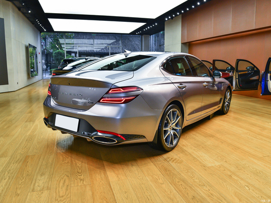Leerstoelen en Euro VI-standaard Genesis G702023 2.0T achtersteunbare berlinemotor