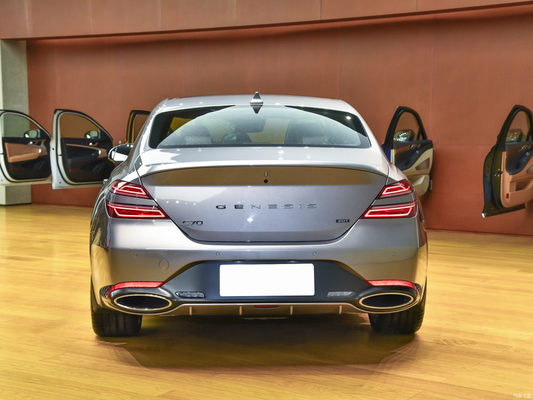 Leerstoelen en Euro VI-standaard Genesis G702023 2.0T achtersteunbare berlinemotor