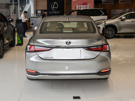 2023 Lexus ES200 260 Excellence Edition 5 zitplaatsen sedan met voorste schijf Achterste schijfremmen