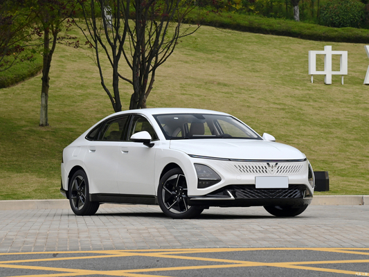 Wuling Xingguang 2023 150 Advanced Hybrid Sedan 4 deuren 5 zitplaatsen 105KM Pure Electric Range