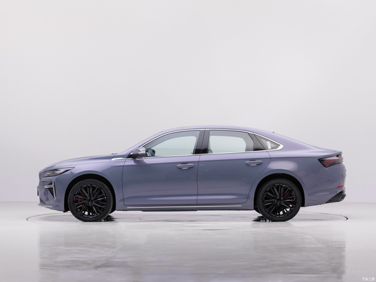 Geely Preface L 1.5TD Hybrid Luxury Sedan met 4 voorste schakels en voorste 1 achterste 1 radar