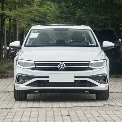 Elektrische aanpassing van de bestuurdersstoel 2023 Bora 200TSI DSG AT Compact Fuel Vehicle met 5 zitplaatsen