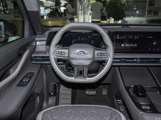 2023 Fordedge L2.0T ECOBOOST 2WD 7-zits Luxe model uitgerust met Panoramic Sunroof