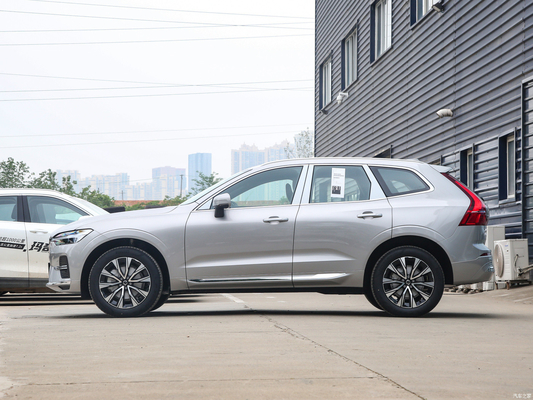 2024 Volvo XC60 B5 48V Light Hybrid 4WD Luxe Mid-Size SUV met 5 zitplaatsen en 6 airbags