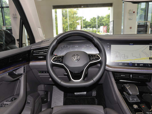 s Top-Performance Touareg 2.0T TSI Ruishang Edition Middelgrote en Grote 5-zits SUV