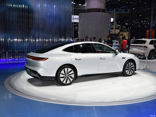 Energy Electric Geely Galaxy E8 Auto 4-deurs-5-zitplaatsen met 200KW vermogen en ruim interieur