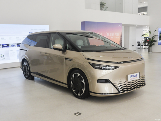 Als foto Xpeng X9 2024 model 702 super lange levensduur batterij PRO met 235KW totaal motor vermogen