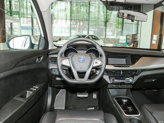 145KM/h Topsnelheid Changan Eado EV460 Lithium Iron Phosphate Battery Elektrisch voertuig