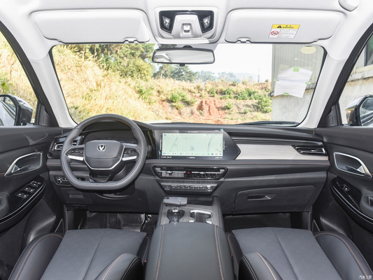 2024 Changan X7 Plus 7-zits benzine auto met 1.5T automatische topsnelheid van 190 KM/h