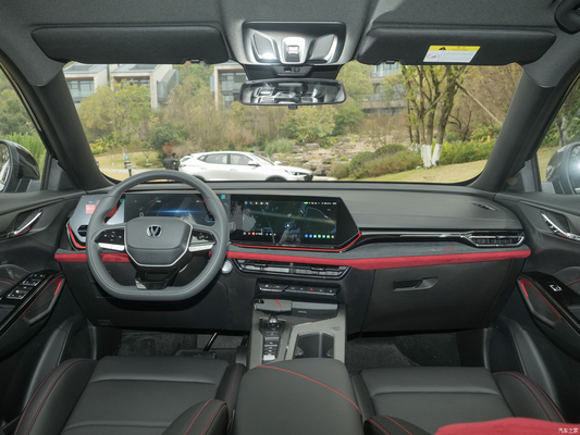 2024 Changan X7Plus 1.5T DCT Automatische benzinewagen met topsnelheid tot 205 KM/h