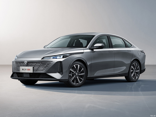 Changan Eado 2024 1.5T GDI Automatic Flagship Gasoline Auto betaalbaar 4 deuren 5 zitplaatsen