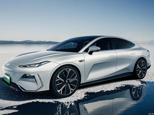 200 kW Single Motor 2024 Geely Galaxy Yinhe E8 665km Starship Voyage Edition Energievoertuig