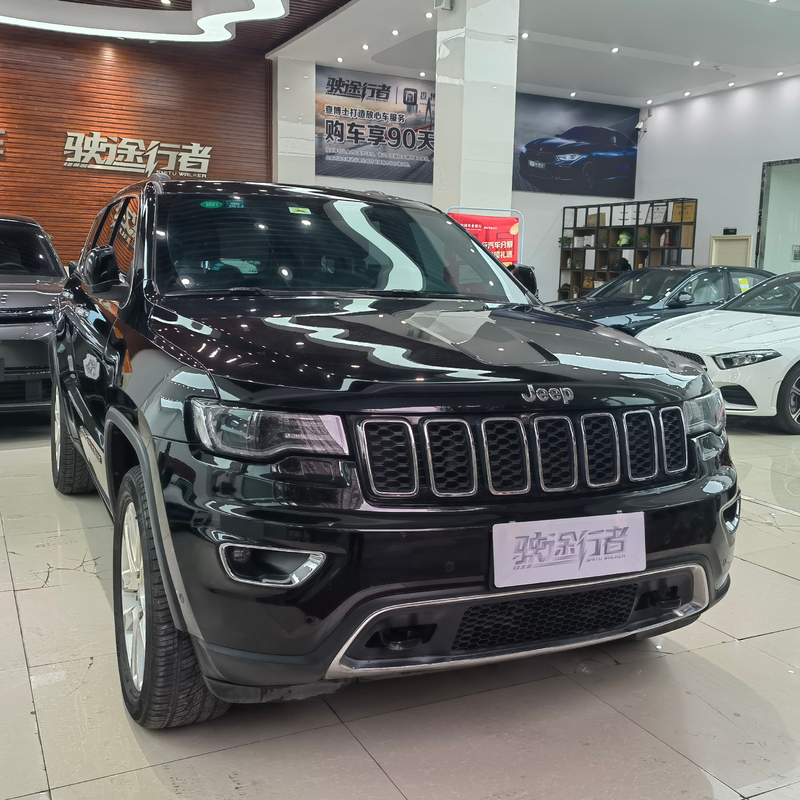 JEEP Grand Cherokee 2017 Model 3.0L 4X4 AWD Perfecte staat Maximaal koppel 200-300Nm