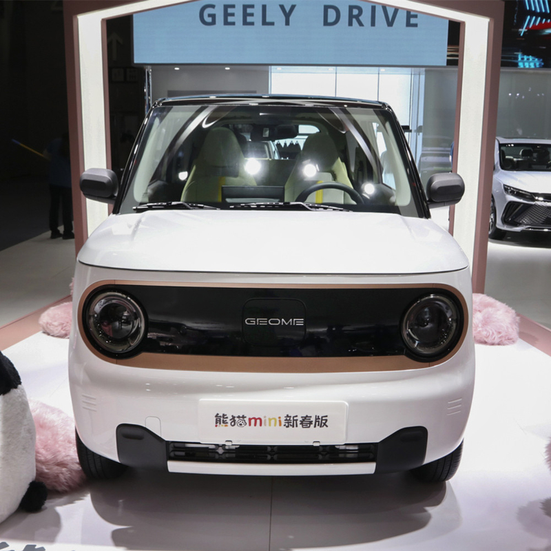 Klaar voor 2022 Geely Panda Mini EV 4 zitplaatsen Pure Electric Car 120km / 200km bereik