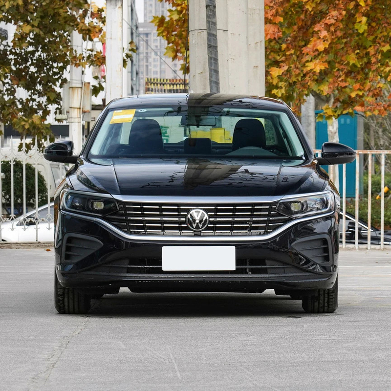 2024 Volkswagen Passat 280TSIM Business Edition 4-deurs 5-zits sedan met dakrek