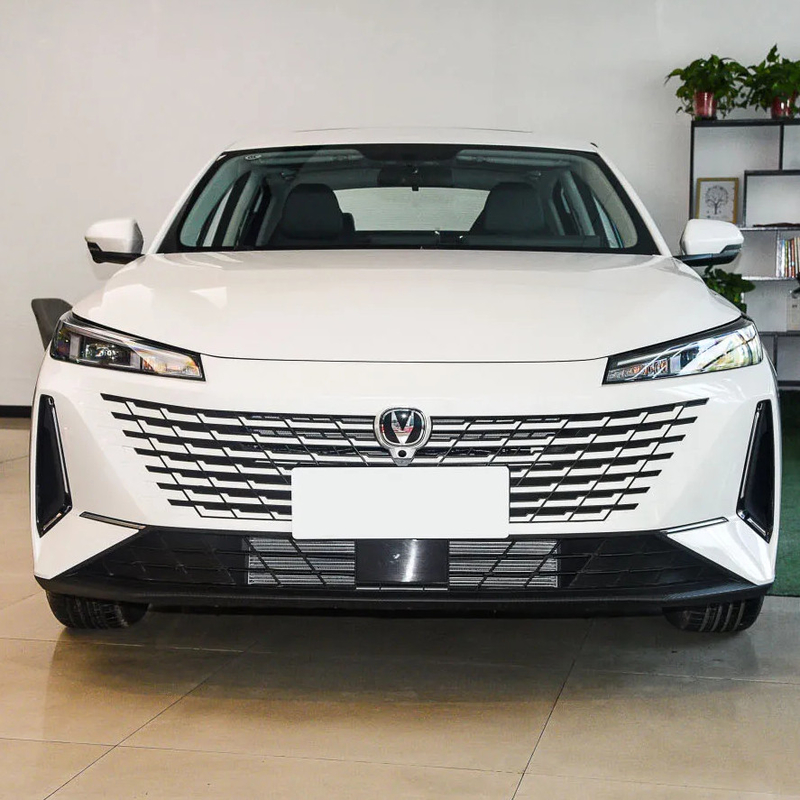 2023 Changan Lamore Blue Whale NE1.5T GDI DCT Sedan TPMS voor veilig en soepel rijden
