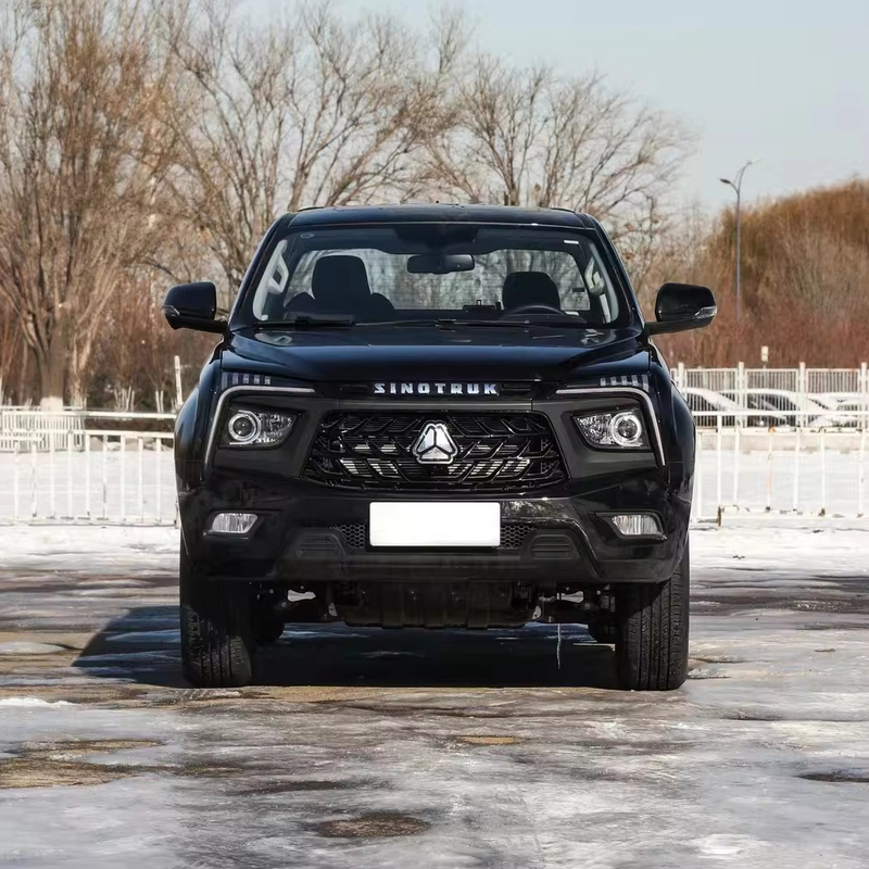 2024 SINOTRUK 2.0T Automatic Diesel 4WD Long-Axis Luxury Pickup Truck voor linksrijden