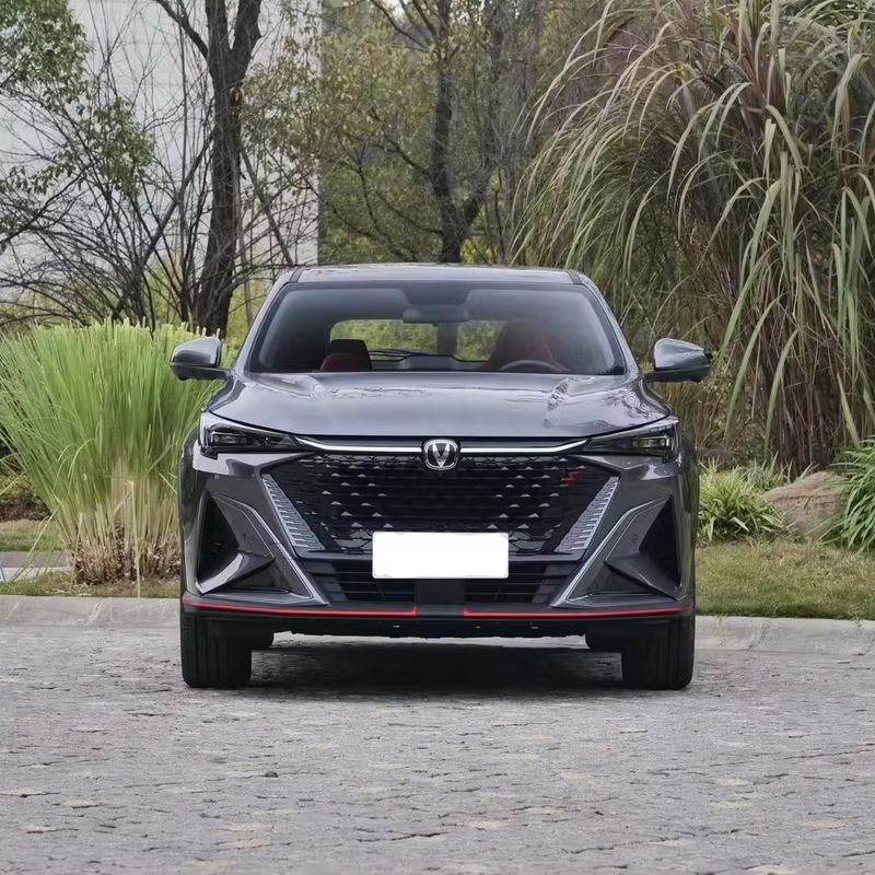 2024 Changan X7Plus 1.5T DCT Automatische benzinewagen met topsnelheid tot 205 KM/h